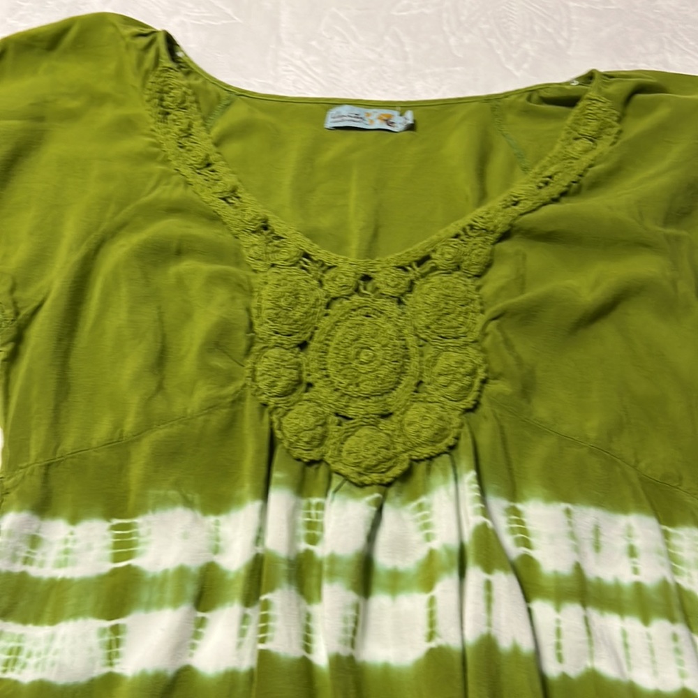 Unity world wear top - Picture 2 of 5